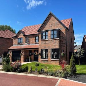 Prettypinkplane exterior